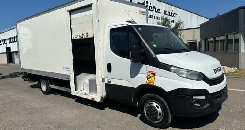 Utilisé 2019 Iveco Daily | 17 988 € - Image 1/4