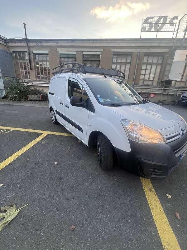 Occasion Citroën Berlingo Feel 99 ch (72 kW) 2018 Blanc Monospace