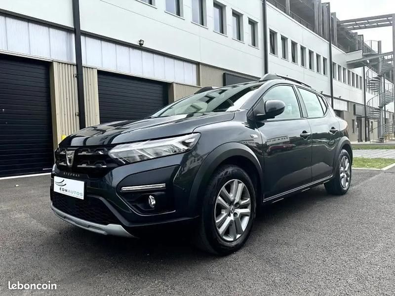Gris Utilisé 2021 Dacia Sandero Comfort Berline | 14 990 € (Prix juste) - Image 1/4