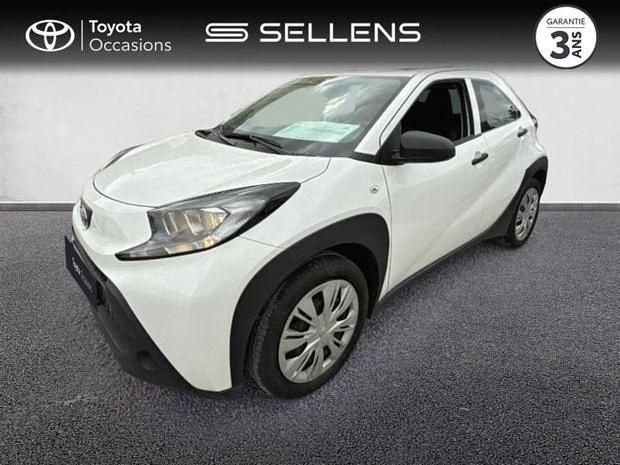 Blanc Utilisé 2023 Toyota Aygo Citadine | 14 990 € (Prix juste) - Image 1/4