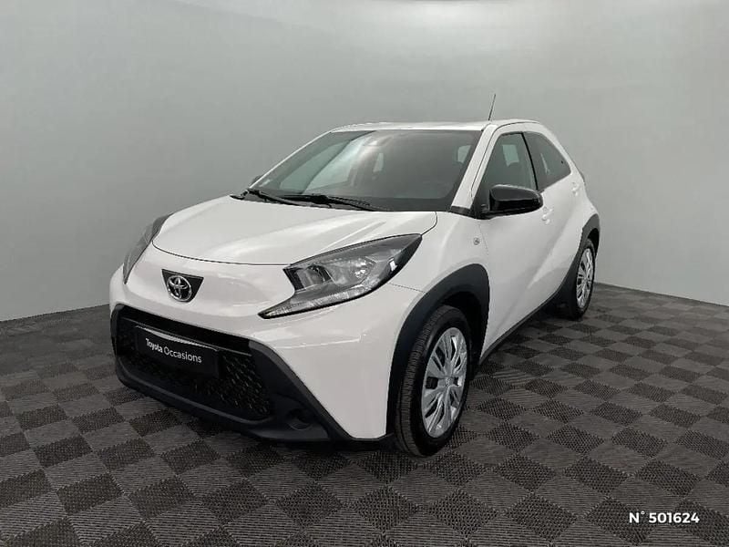 Blanc Utilisé 2023 Toyota Aygo X SUV | 15 490 € - Image 1/4