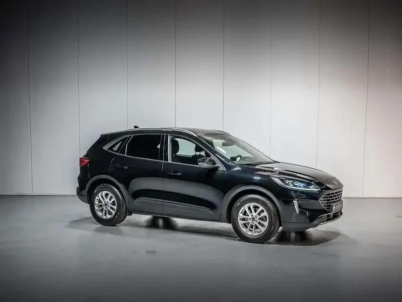 Blanc Utilisé 2022 Ford Kuga SUV | 25 950 € (Prix juste) - Image 1/4