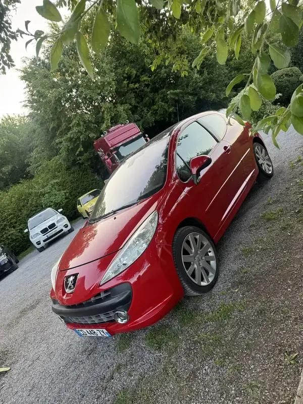 Utilisé 2007 Peugeot 207 Griffe Berline | 4 990 € (Prix juste) - Image 1/4