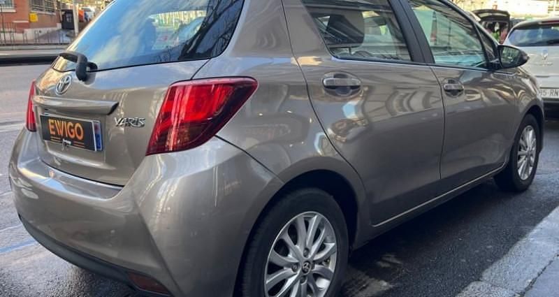 Occasion Toyota Yaris 69 ch (50 kW) 2015 Beige Citadine