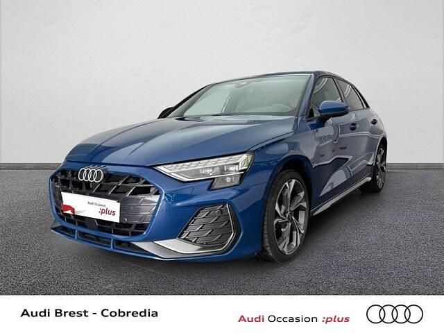 Bleu ascari métallisé Utilisé 2025 Audi A3 S-Line | 36 990 € (Prix assez cher) - Image 1/4