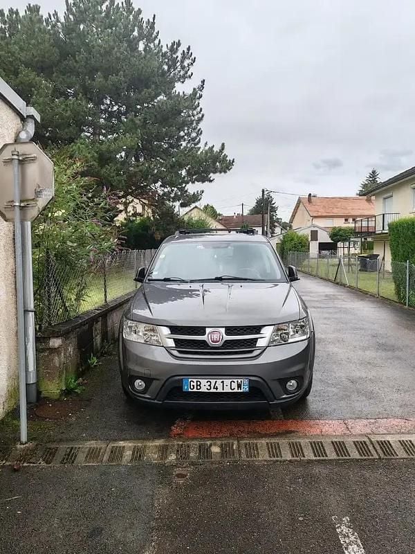 Occasion 2013 Fiat Freemont Urban SUV | 5 500 € - Image 1/4