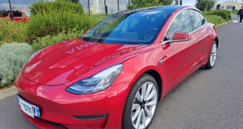 Rouge Utilisé 2020 Tesla Model 3 Long Range Berline | 26 990 € - Image 1/4