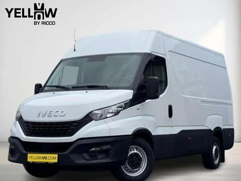 Blanc Utilisé 2021 Iveco Daily Van | 23 571 € (Super prix) - Image 1/4