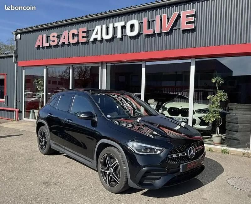 Noir Utilisé 2021 Mercedes GLA250 AMG line SUV | 33 900 € (Prix juste) - Image 1/4