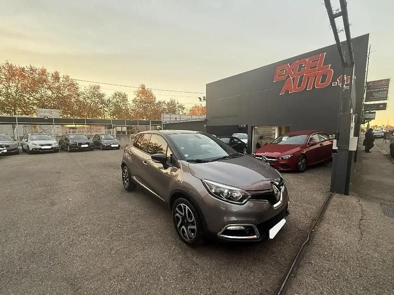 Utilisé 2015 Renault Captur Intens SUV | 7 990 € (Prix juste) - Image 1/4