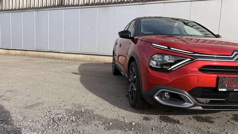 Occasion Citroën e-C4 Shine 100 kW (136 ch) 2023 Rouge Berline