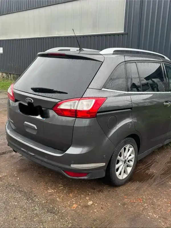 Image 2/4