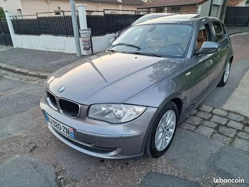 Gris Occasion 2011 BMW 116 Comfort Edition Citadine | 8 950 € (Prix cher) - Image 1/4