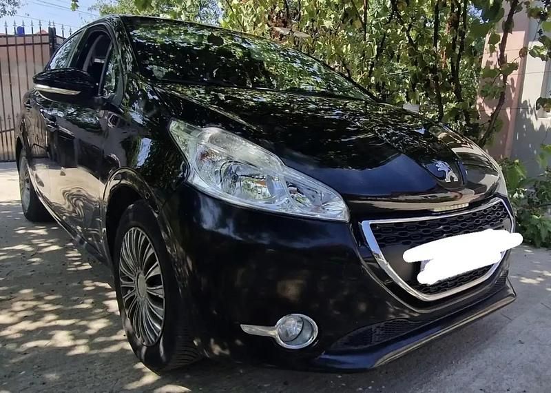 Utilisé 2014 Peugeot 208 Active Citadine | 4 500 € (Bon prix) - Image 1/4