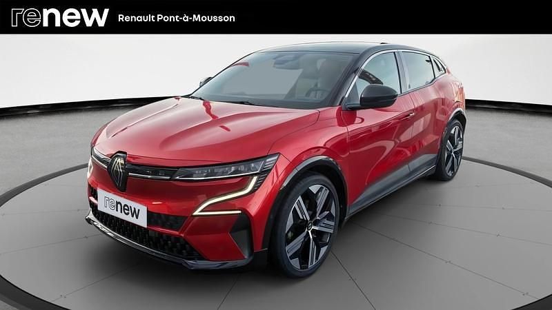 Rouge Occasion 2022 Renault Megane E-Tech Iconic Berline | 21 259 € (Prix juste) - Image 1/4