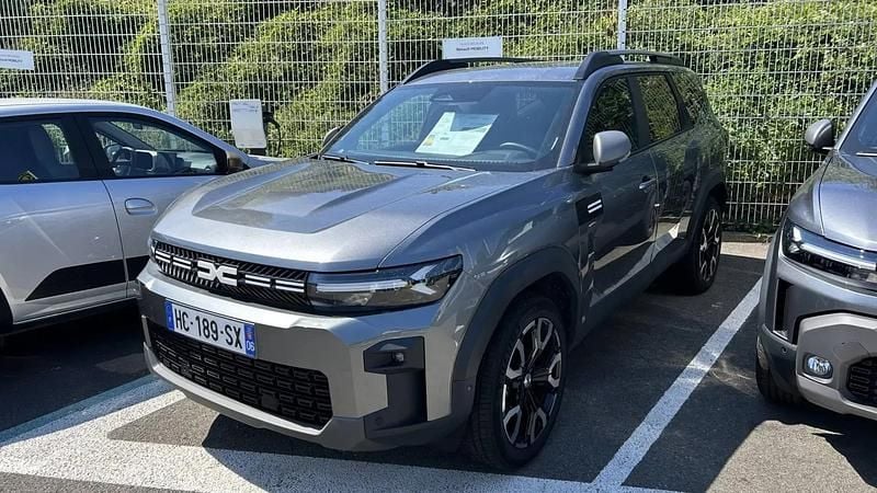 Gris Utilisé 2025 Dacia Bigster Journey SUV | 32 624 € - Image 1/3