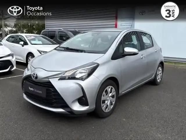 Blanc pur Utilisé 2020 Toyota Yaris Berline | 13 990 € (Prix cher) - Image 1/4