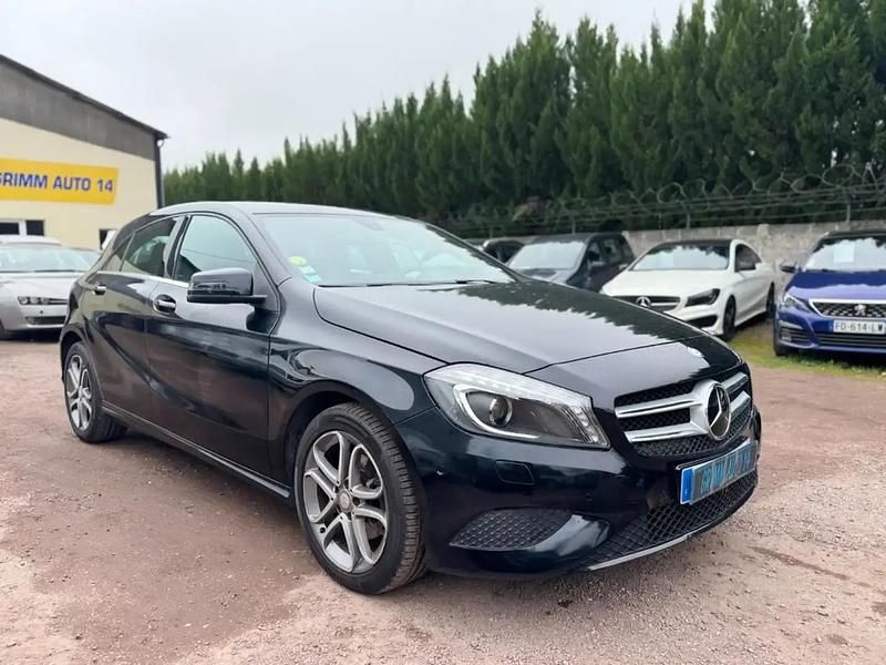 Noir Utilisé 2013 Mercedes A200 Urban Berline | 13 990 € (Bon prix) - Image 1/4