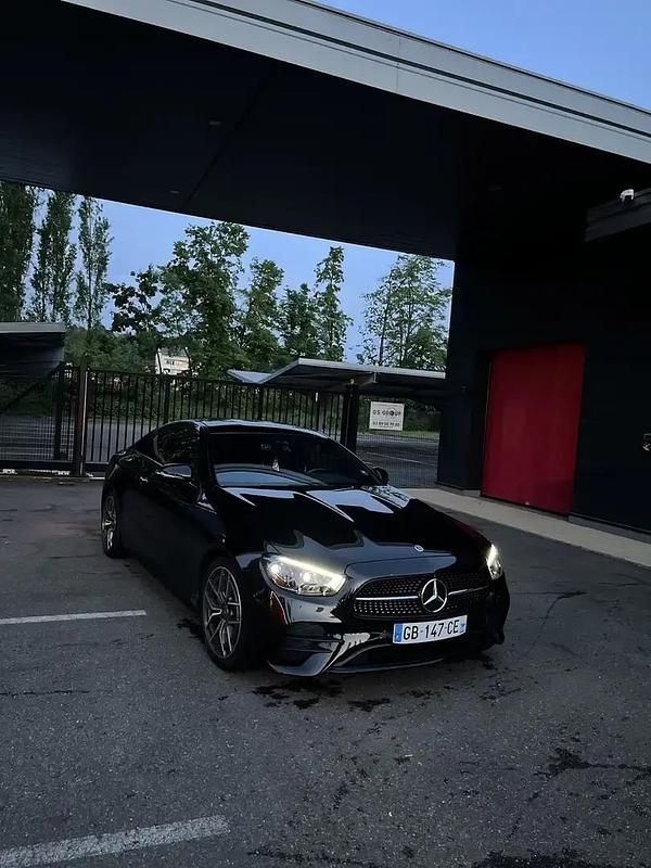Utilisé 2022 Mercedes E220 AMG line Coupé | 44 000 € (Bon prix) - Image 1/4