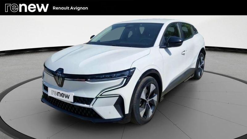Blanc Utilisé 2022 Renault Mégane Equilibre Berline | 24 899 € (Prix cher) - Image 1/4