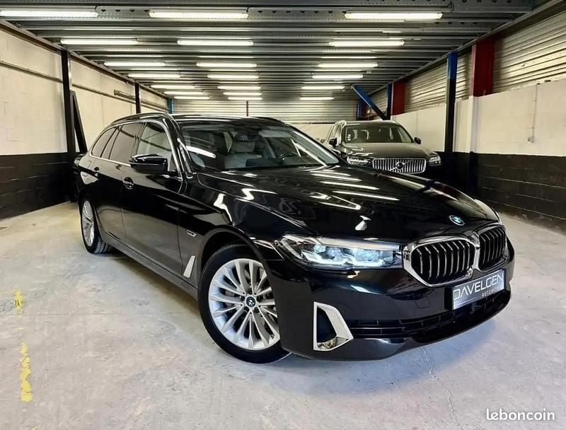 Noir Occasion 2022 BMW 530e Luxury Line Break | 32 990 € (Bon prix) - Image 1/4