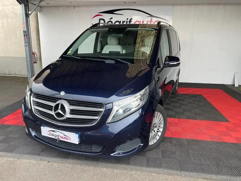 Bleu Occasion 2015 Mercedes V220 Monospace | 30 990 € (Bon prix) - Image 1/4