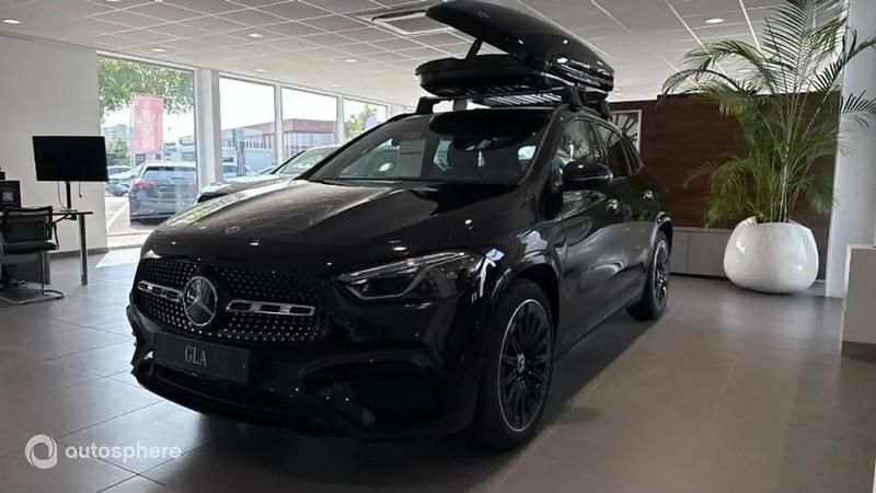 Utilisé 2025 Mercedes 200 AMG line SUV | 54 900 € - Image 1/4