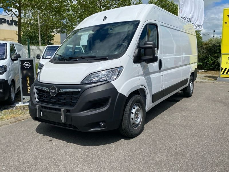 Blanc Utilisé 2024 Opel Movano S Van | 29 799 € (Super prix) - Image 1/4