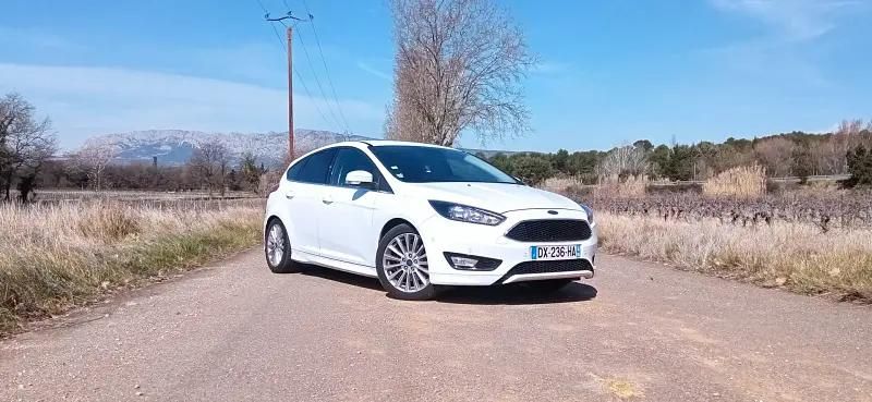 Blanc Occasion 2015 Ford Focus S Berline | 9 800 € (Prix juste) - Image 1/4