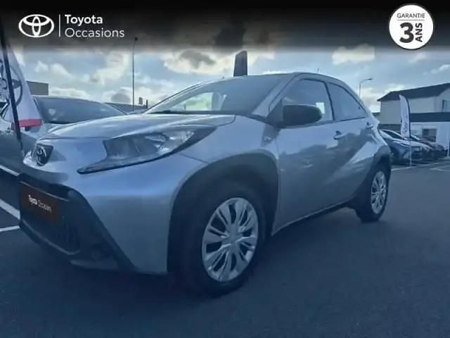 Gris minéral métallisé Utilisé 2022 Toyota Aygo X SUV | 15 980 € - Image 1/4