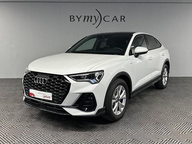 Blanc glacier métallisé Utilisé 2024 Audi Q3 Sportback S-Line SUV | 48 501 € (Prix cher) - Image 1/4
