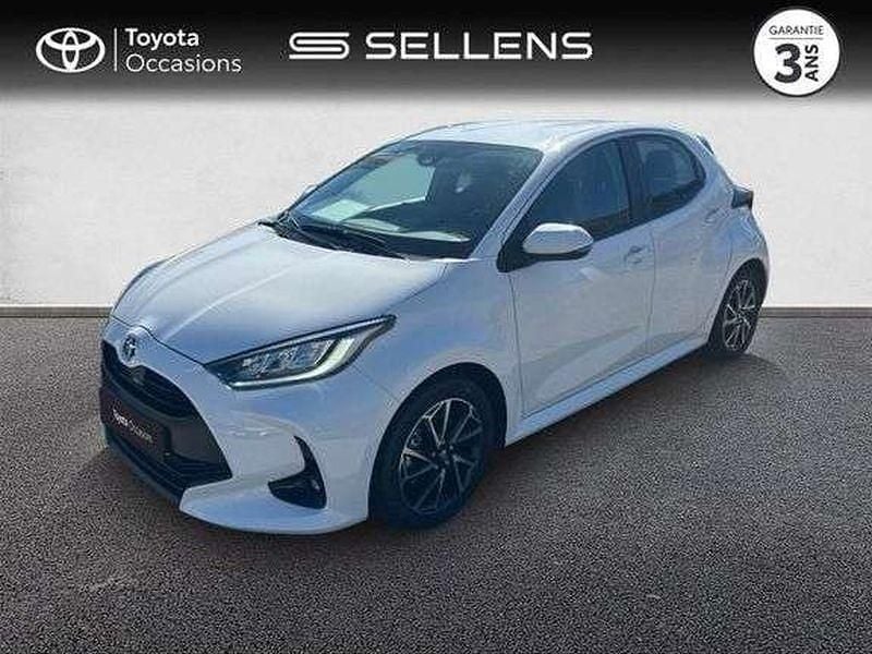 Utilisé 2023 Toyota Yaris Hybrid Design Berline | 20 880 € (Prix juste) - Image 1/1