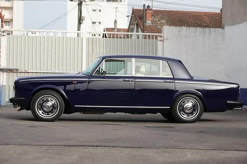 Occasion Rolls Royce Silver Shadow 200 ch (147 kW) 1979 Bleu Berline