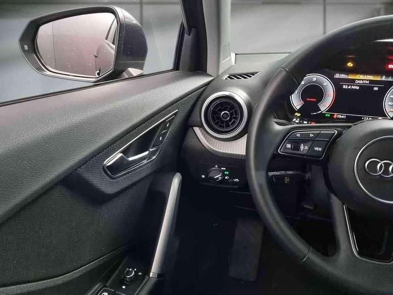 Occasion Audi Q2 S-Line 117 ch (86 kW) 2025 Gris SUV