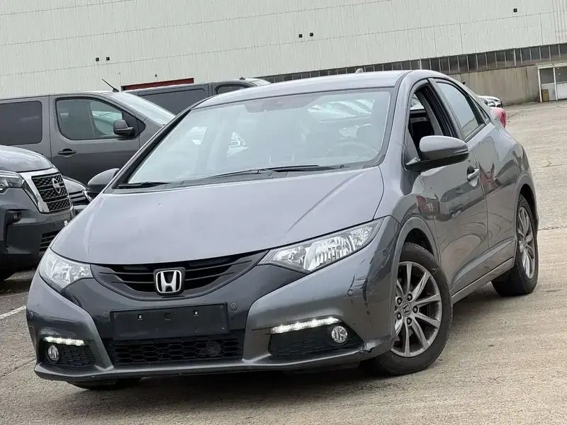Gris Utilisé 2012 Honda Civic Berline | 4 950 € - Image 1/4