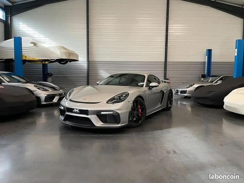 Gris Utilisé 2022 Porsche 718 Cayman GT4 Chrono Coupé | 118 900 € (Prix juste) - Image 1/4