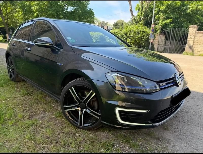 Utilisé 2015 VW Golf VII GTE Berline | 14 900 € (Prix juste) - Image 1/4