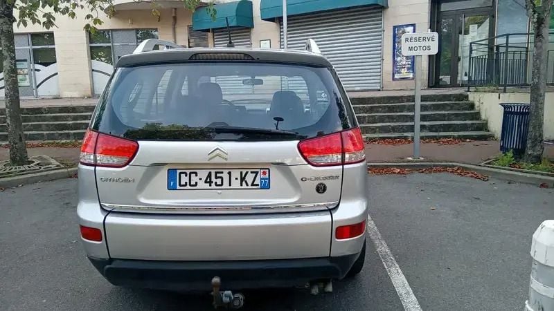 Image 2/4