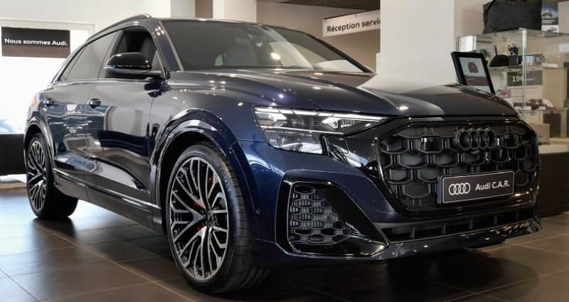 Bleu waitomo métallisé Utilisé 2024 Audi Q8 Competition SUV | 139 890 € - Image 1/4