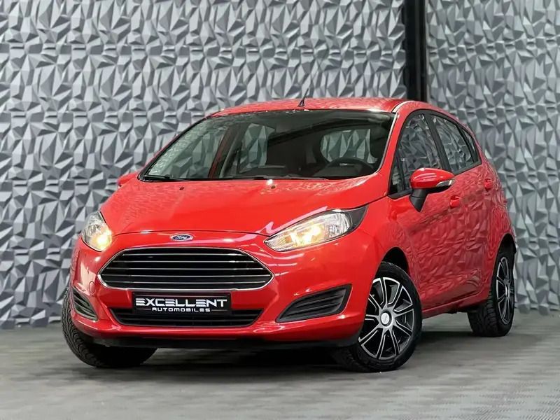 Rouge Utilisé 2013 Ford Fiesta Trend Citadine | 6 950 € (Prix juste) - Image 1/4