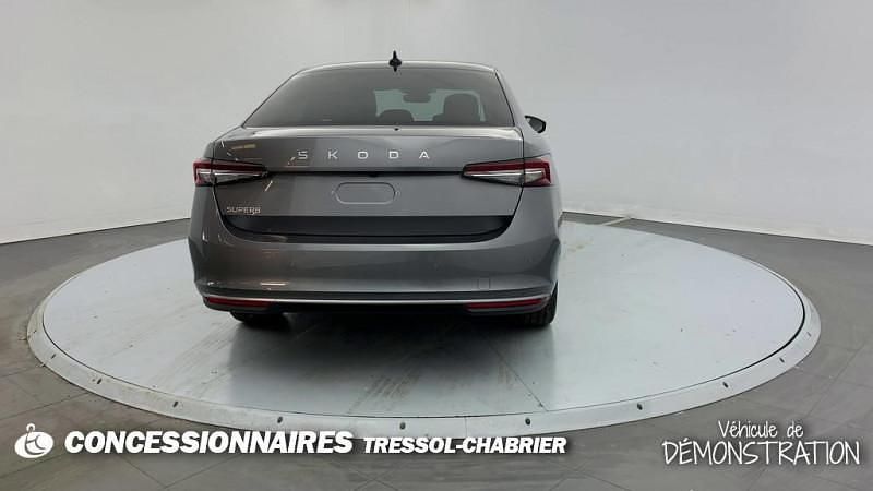 Occasion Skoda Superb LAURIN & KLEMENT 150 ch (110 kW) 2024 Gris Berline