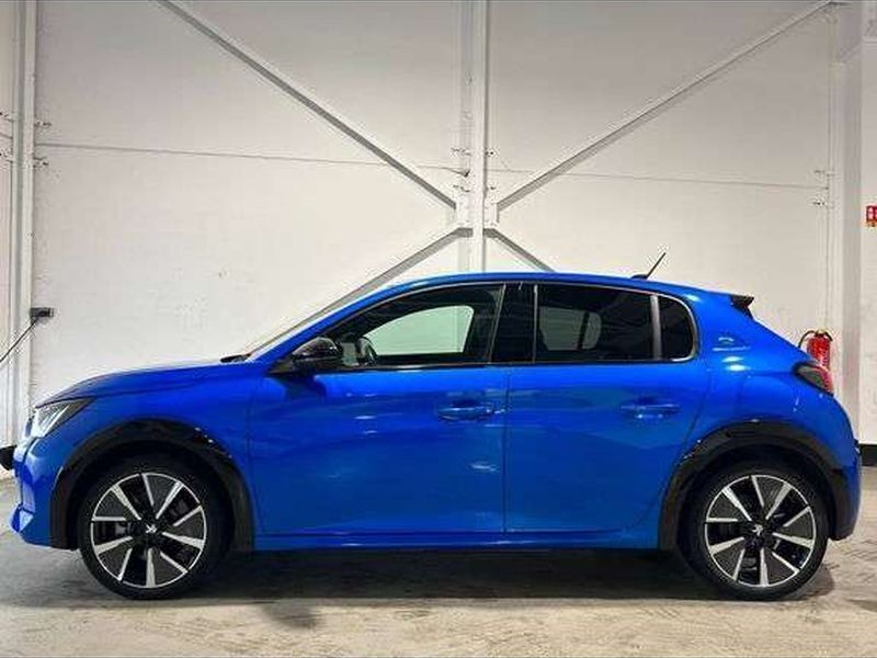 Utilisé 2021 Peugeot e-208 Allure Citadine | 15 490 € (Prix juste) - Image 1/1