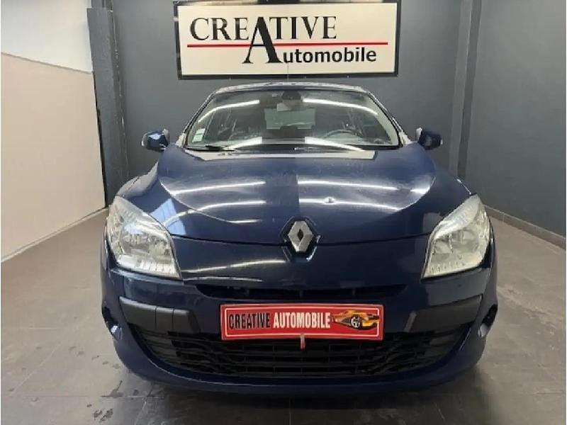 Utilisé 2011 Renault Mégane III Expression Berline | 6 490 € (Prix juste) - Image 1/4