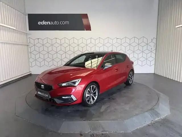 Rouge fonce Utilisé 2021 Seat Leon FR Berline | 19 990 € (Bon prix) - Image 1/4