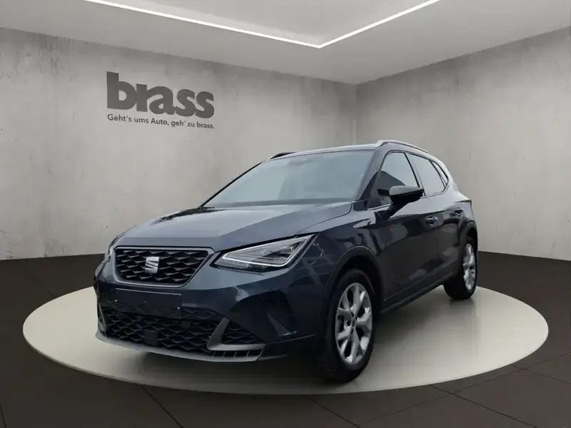 Gris Utilisé 2023 Seat Arona FR SUV | 22 480 € (Prix juste) - Image 1/4