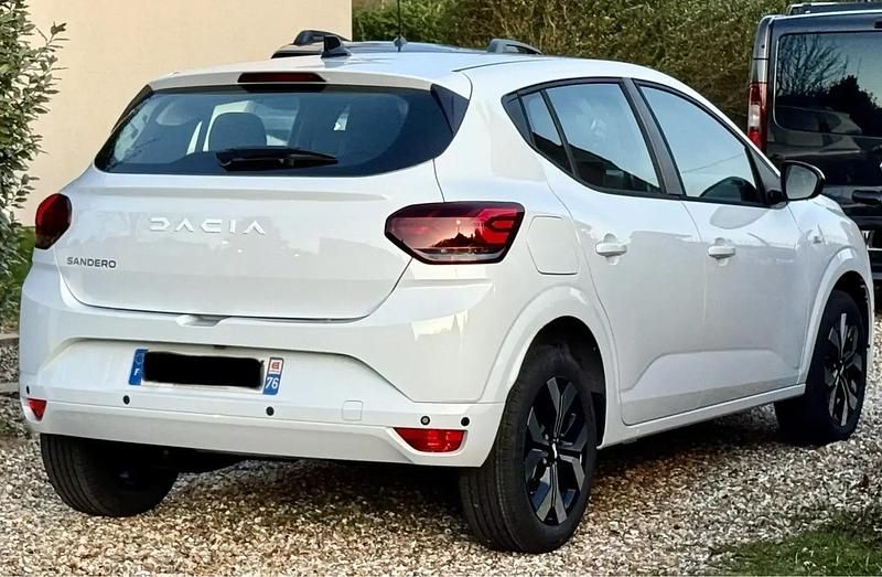 Occasion 2025 Dacia Sandero Journey Berline | 15 900 € (Prix juste) - Image 1/4