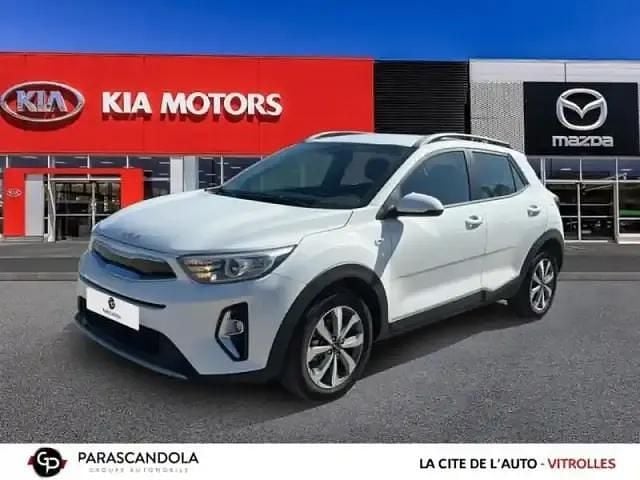 Blanc Occasion 2024 Kia Stonic Active SUV | 19 490 € (Prix juste) - Image 1/4
