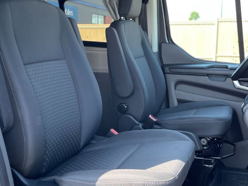 Occasion Ford Transit Nugget 150 ch (110 kW) 2023 Gris Van