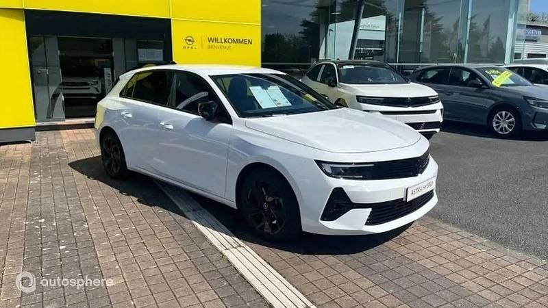 Utilisé 2024 Opel Astra Berline | 28 999 € - Image 1/4