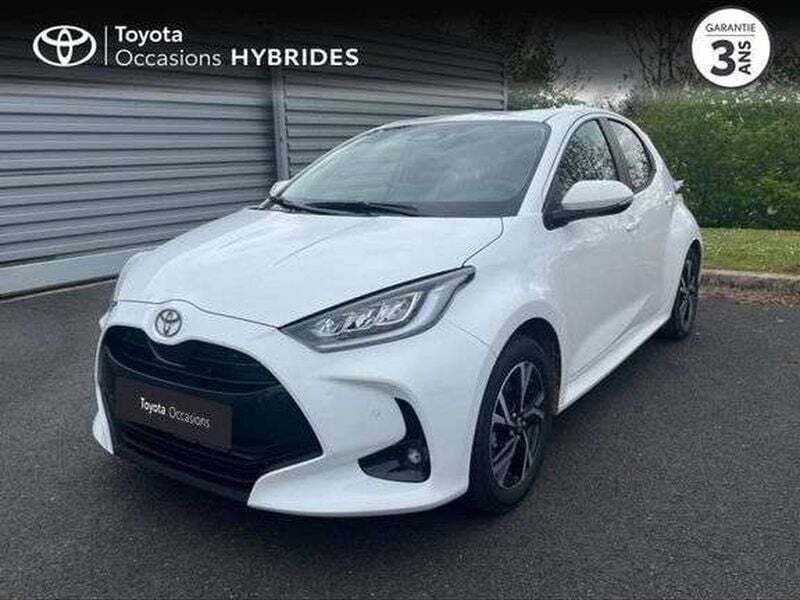 Utilisé 2024 Toyota Yaris Hybrid Design Berline | 23 900 € (Prix assez cher) - Image 1/1